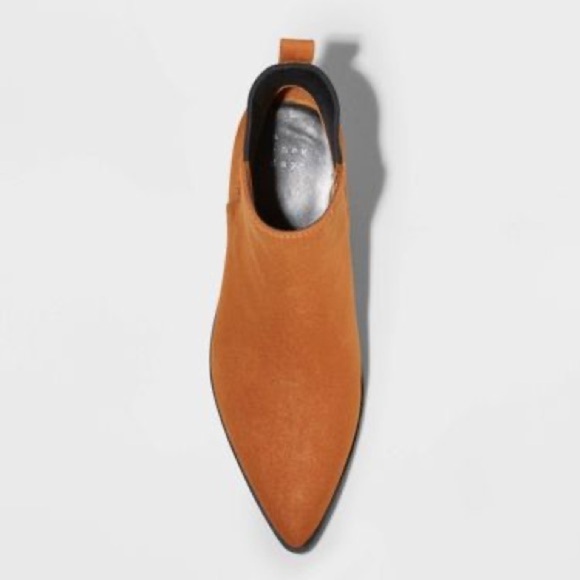 Women's Gwen Low Shaft Heeled Boots - Picture 6 of 6